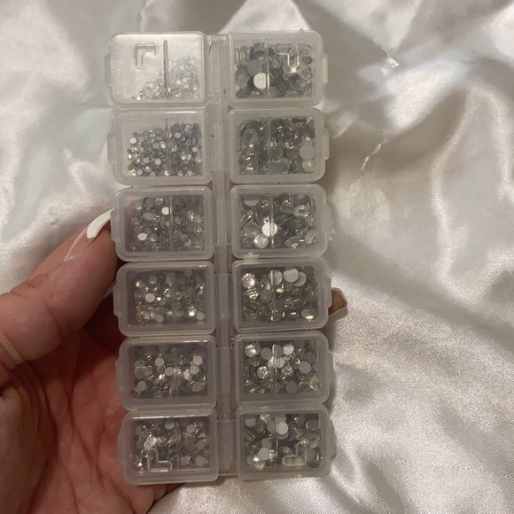 Nail diamonds - Picture 3 of 3